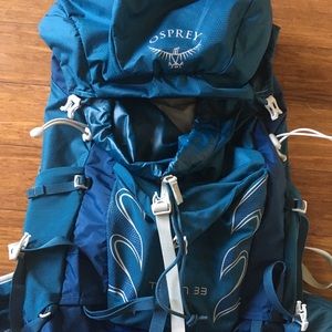 Still in package (see second pic) 22L Osprey